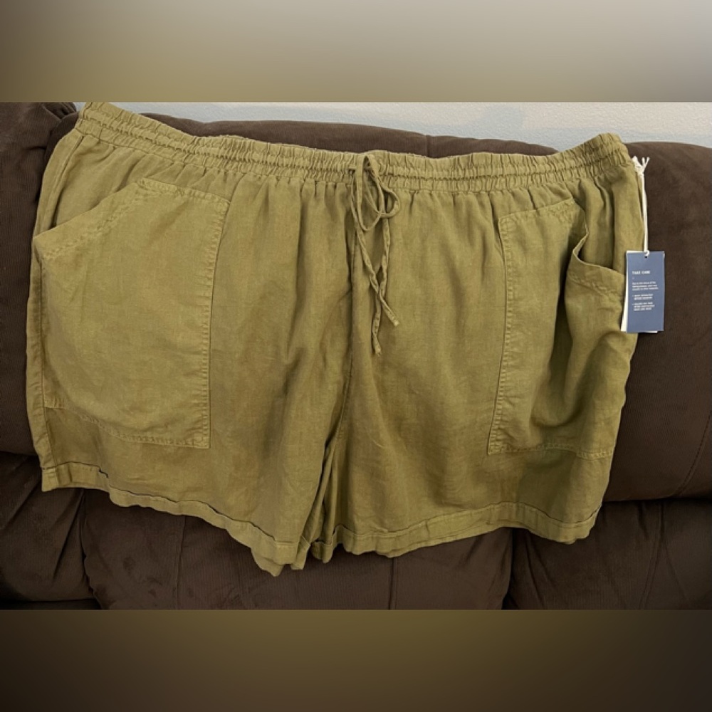 🆕 Universal Thread Khaki Women's Cargo Shorts Army Green (Size 4X)